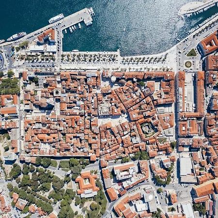 House "Anno 1881"-Center Of Split Apartment Exterior photo